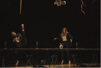 Photo 5. Lady Macbeth, Macbeth aux prises avec le Spectre de Banquo ©Emma Blunden